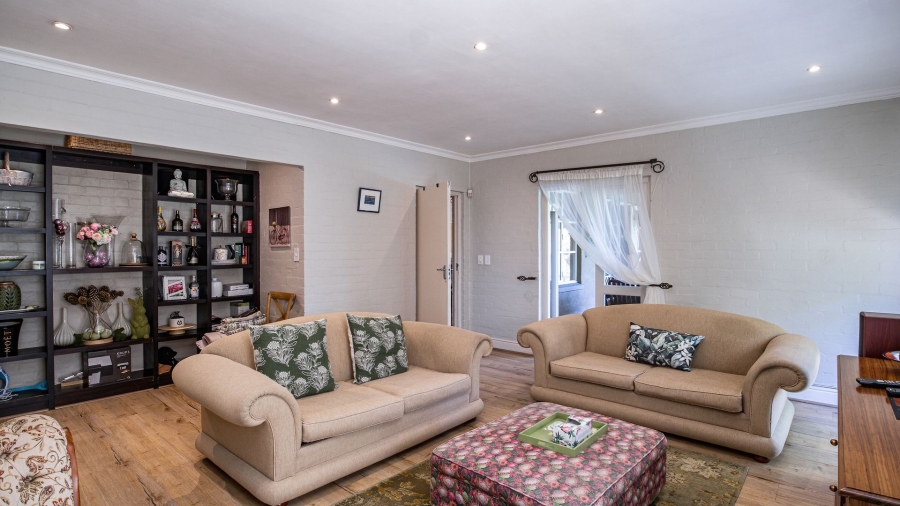 5 Bedroom Property for Sale in Constantia Western Cape